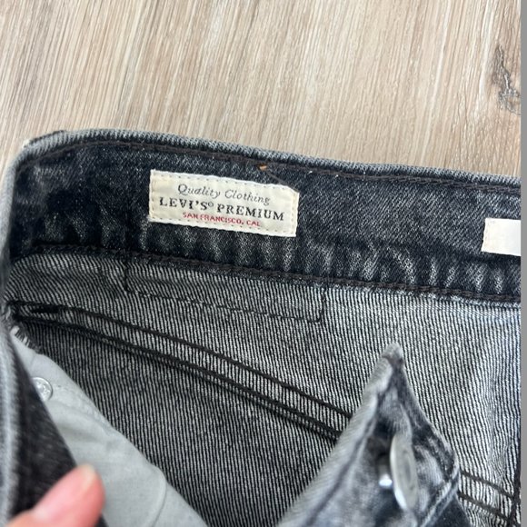 LEVI's Wedgie Straight Fit Grey Jeans - Picture 4 of 5